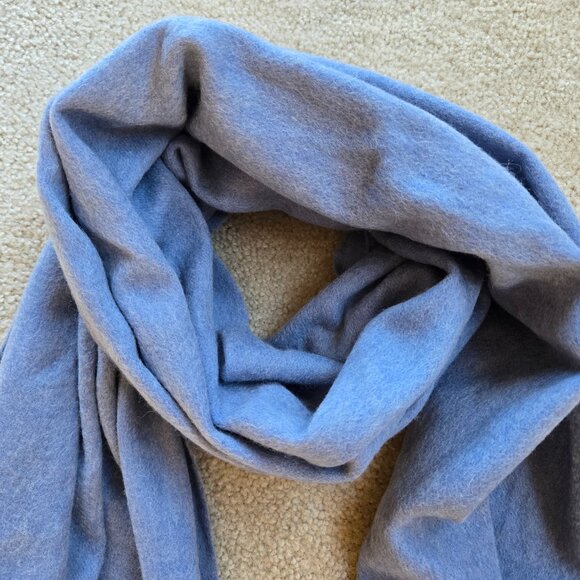 NWOT Large Thick Soft Wool Scarf with Fringe Cornflower Blue - Picture 5 of 6